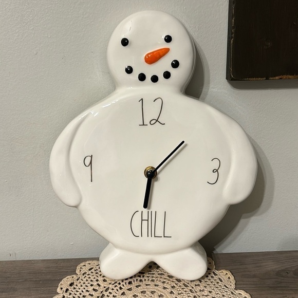 NIB Rae Dunn "CHILL" SNOWMAN CERAMIC WALL CLOCK - Picture 1 of 12